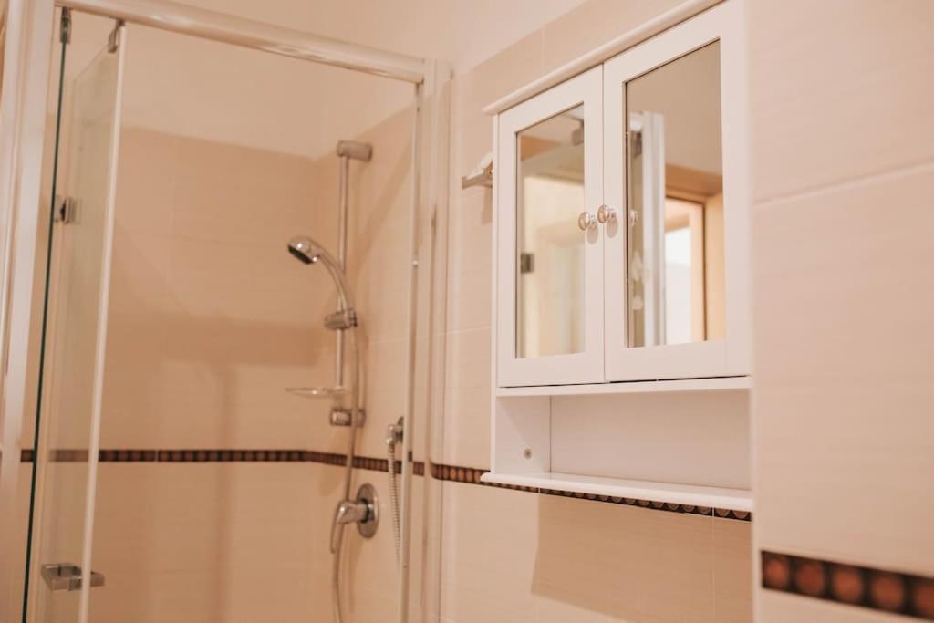 Artemide Apartment Montepaone Lido Εξωτερικό φωτογραφία